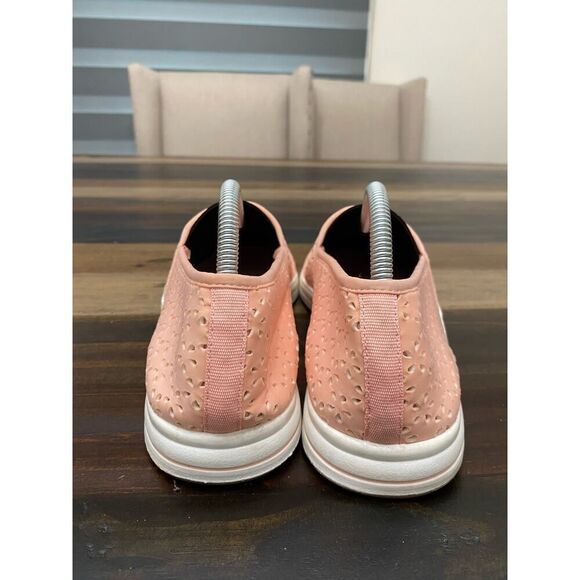 Clarks Cloudsteppers Stretch Slip-Ons Breeze Emily Peach Women’s Size 9.5 - Picture 2 of 6